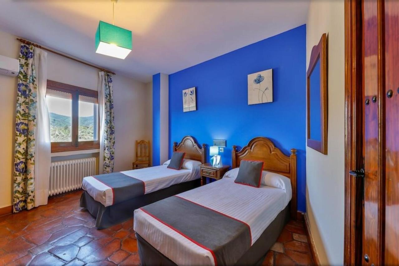 Hostal Alfonso XI Γουαδελούπη Εξωτερικό φωτογραφία