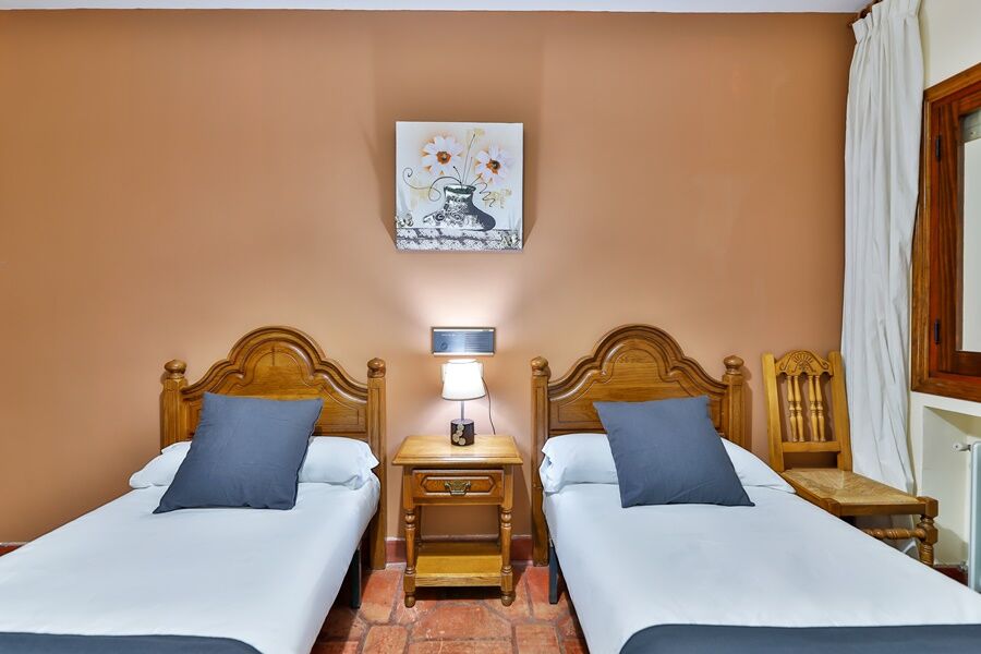 Hostal Alfonso XI Γουαδελούπη Εξωτερικό φωτογραφία